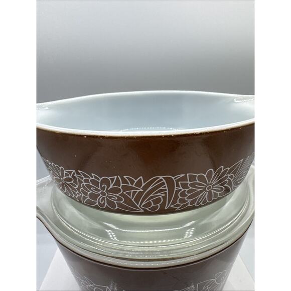 Vintage Pyrex (2) Set Woodland Casserole Dishes 473 B & 471 B With 1 Lid - Picture 2 of 12